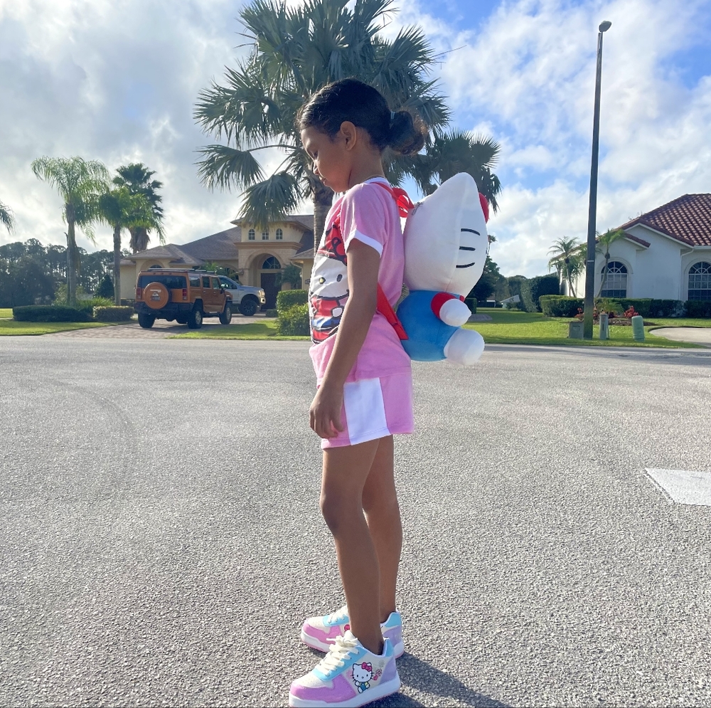 Hello Kitty 😻💖 Big Red Bow 15" Plush Backpack NWT - Picture 4 of 10